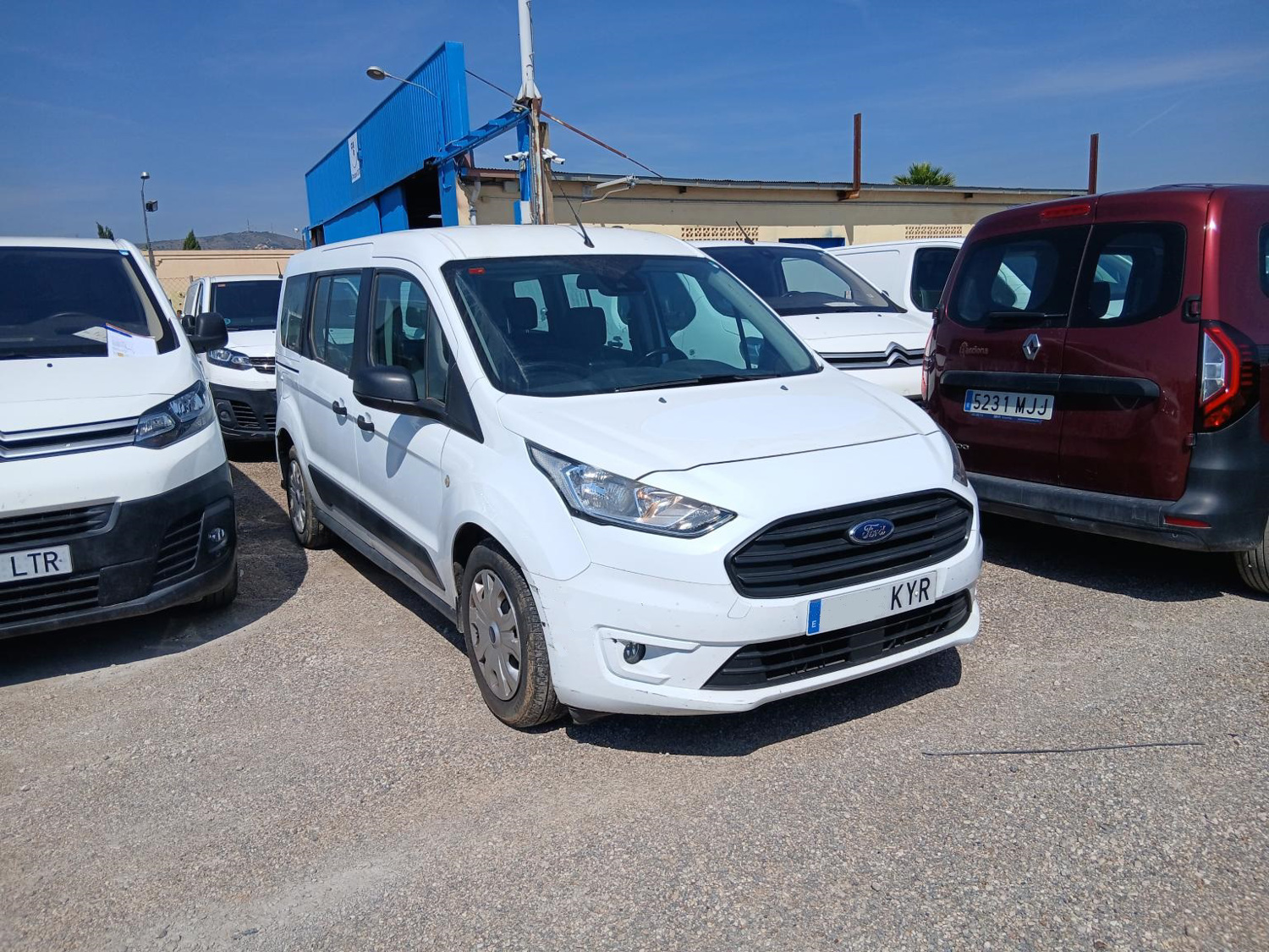 MIDCar coches ocasión Madrid Ford Transit Connect  Kombi 230 Titanium 1.5 TDCi 120Cv L2 M1 Turismo IVA y Garantía Etiqueta C
