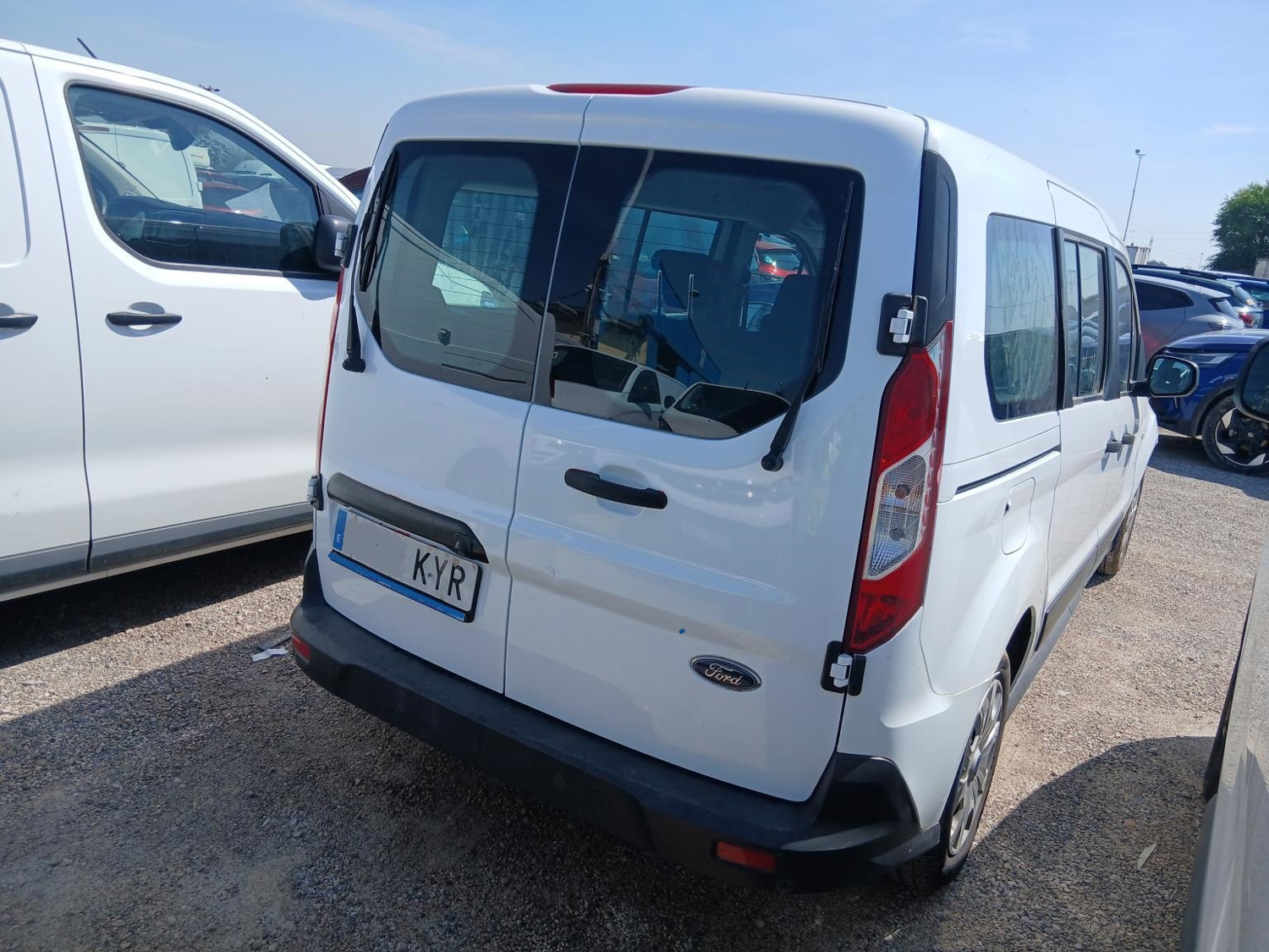 MIDCar coches ocasión Madrid Ford Transit Connect  Kombi 230 Titanium 1.5 TDCi 120Cv L2 M1 Turismo IVA y Garantía Etiqueta C