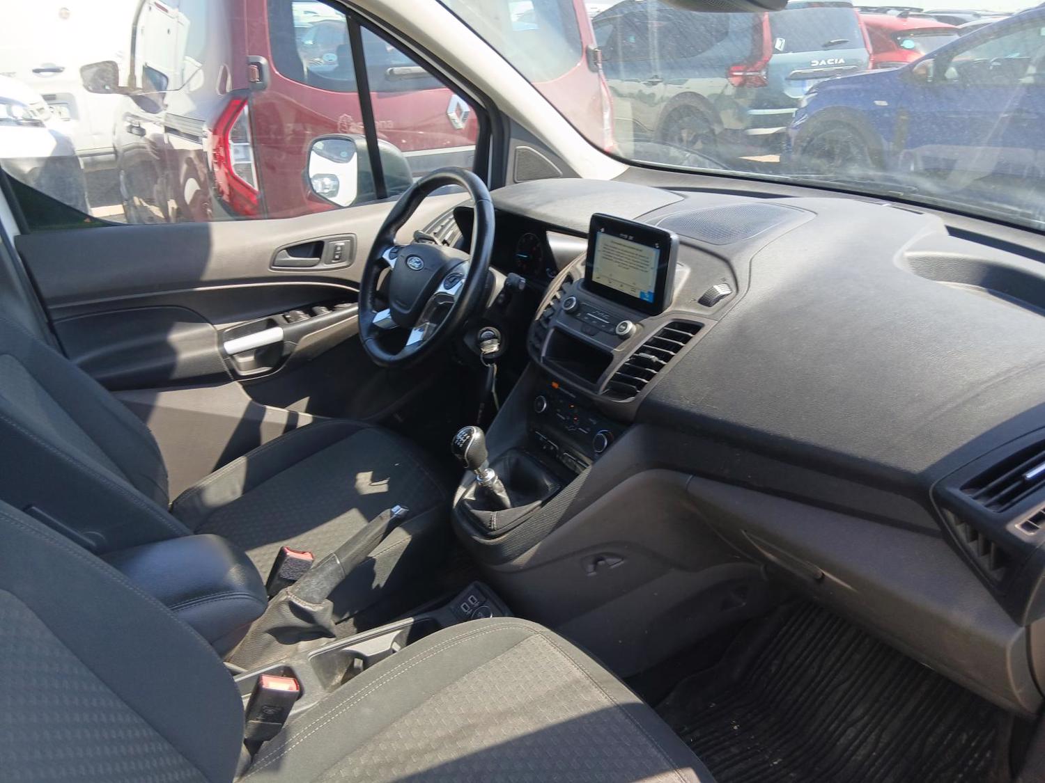 MIDCar coches ocasión Madrid Ford Transit Connect  Kombi 230 Titanium 1.5 TDCi 120Cv L2 M1 Turismo IVA y Garantía Etiqueta C