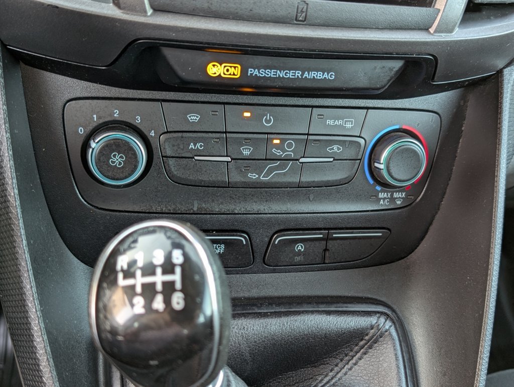 MIDCar coches ocasión Madrid Ford Transit Connect  Kombi 230 Titanium 1.5 TDCi 120Cv L2 M1 Turismo IVA y Garantía Etiqueta C