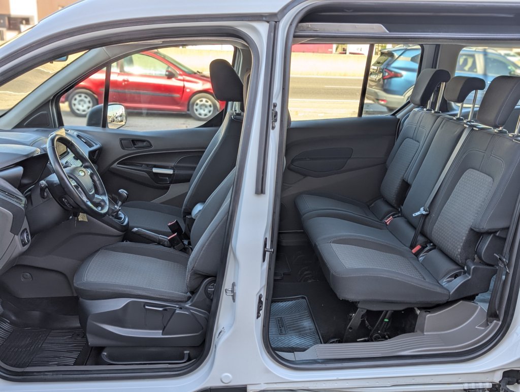 MIDCar coches ocasión Madrid Ford Transit Connect  Kombi 230 Titanium 1.5 TDCi 120Cv L2 M1 Turismo IVA y Garantía Etiqueta C