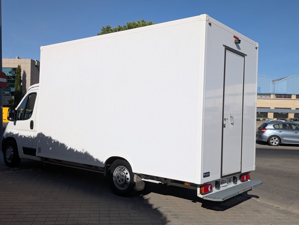 MIDCar coches ocasión Madrid Peugeot Boxer 2.2BlueHdi 3.5T L3 Heavy 140Cv Cabina IVA y garantía Etiqueta C