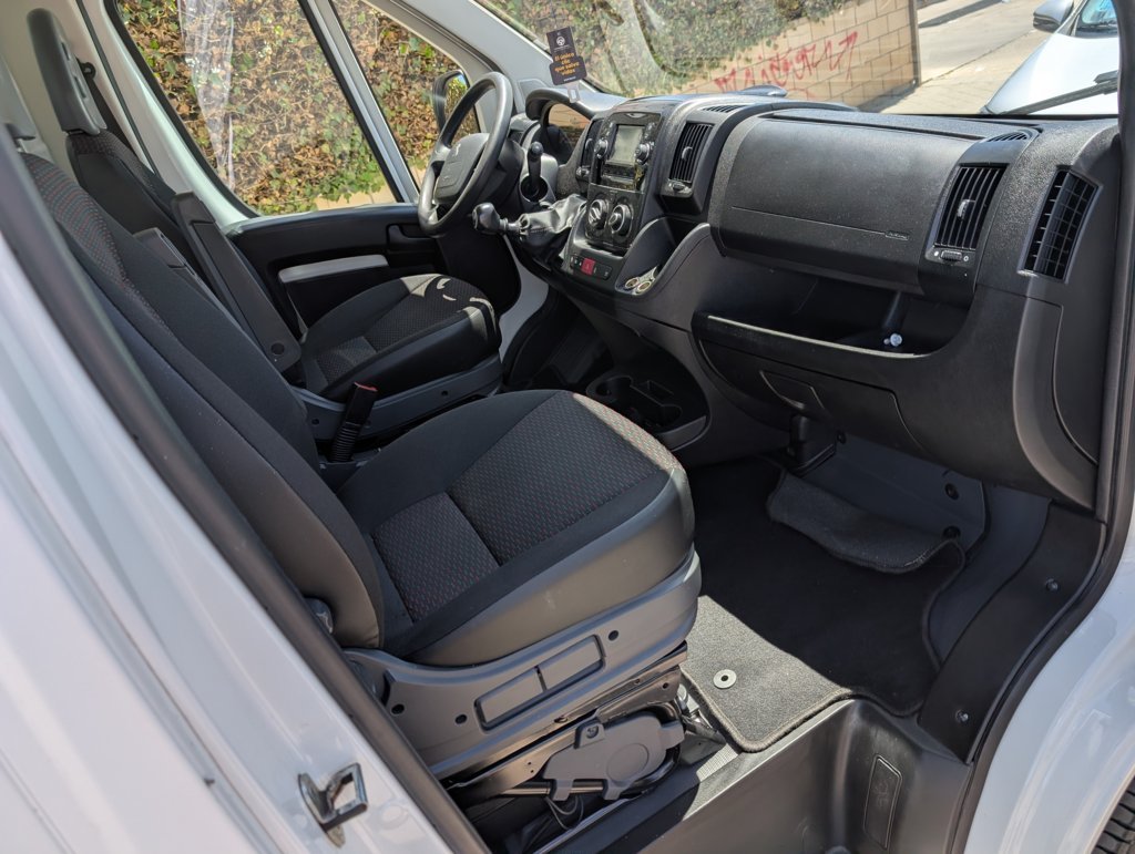 MIDCar coches ocasión Madrid Peugeot Boxer 2.2BlueHdi 3.5T L3 Heavy 140Cv Cabina IVA y garantía Etiqueta C