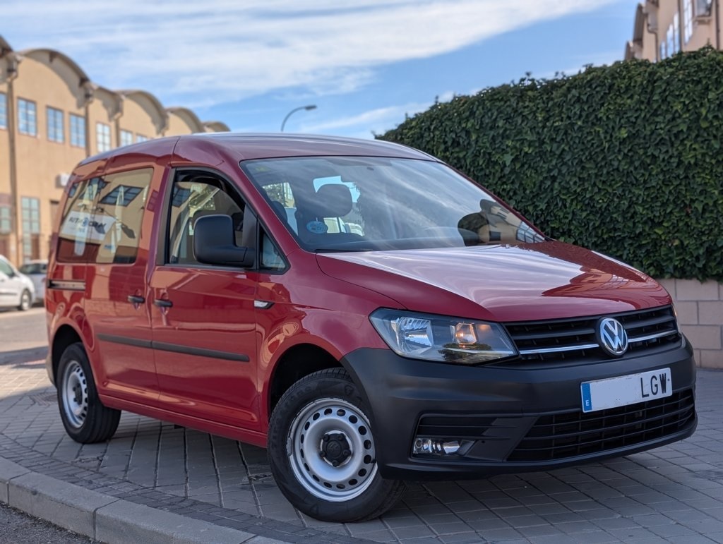 MIDCar coches ocasión Madrid Volkswagen Caddy Profesional Kombi 2.0Tdi  BMT 4 Puertas 100Cv