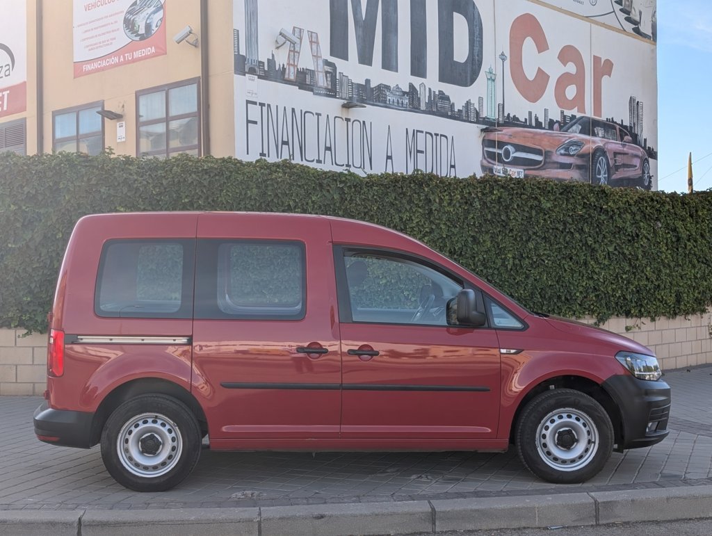 MIDCar coches ocasión Madrid Volkswagen Caddy Profesional Kombi 2.0Tdi  BMT 4 Puertas 100Cv