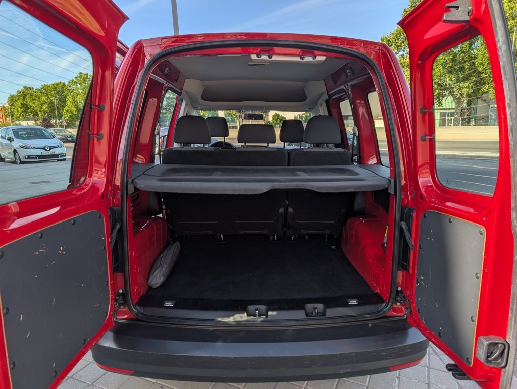 MIDCar coches ocasión Madrid Volkswagen Caddy Profesional Kombi 2.0Tdi  BMT 4 Puertas 100Cv