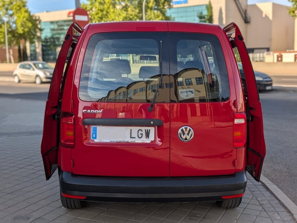 MIDCar coches ocasión Madrid Volkswagen Caddy Profesional Kombi 2.0Tdi  BMT 4 Puertas 100Cv