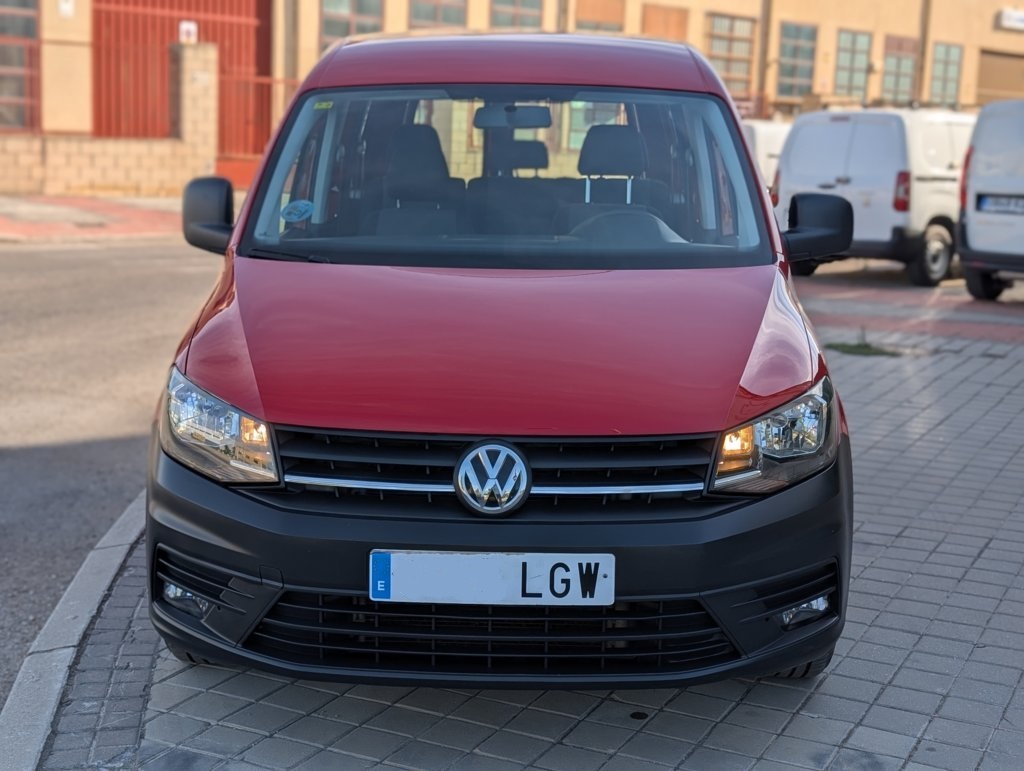 MIDCar coches ocasión Madrid Volkswagen Caddy Profesional Kombi 2.0Tdi  BMT 4 Puertas 100Cv