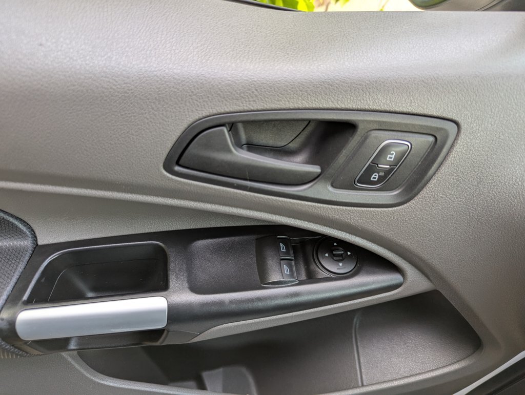 MIDCar coches ocasión Madrid Ford Transit Connect Furgón Van  Trend 200 L1 Automatico 100Cv   Caja de cambios 6-marcha - powershift IVA y Garantía Incl